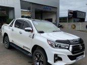 Bán Toyota Hilux 2.8 4x4 AT năm 2019, xe nhập