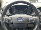 Bán Ford Focus bản sedan Titanium đời 2015, chạy 100.000km zin mới thay lốp