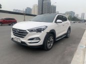 Cần bán Hyundai Tucson sản xuất 2017, màu trắng, giá chỉ 805 triệu