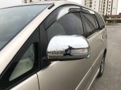 Cần bán gấp Toyota Innova đời 2015, màu vàng còn mới