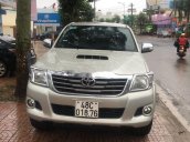 Cần bán gấp Toyota Hilux năm sản xuất 2014 còn mới