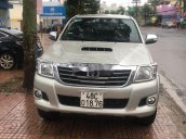 Cần bán gấp Toyota Hilux năm sản xuất 2014 còn mới