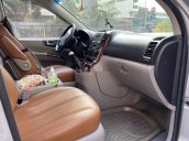 Bán Kia Carnival sản xuất năm 2011, màu bạc, xe nhập, giá tốt