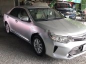 Cần bán gấp Toyota Camry sản xuất năm 2015 còn mới