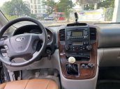 Bán Kia Carnival sản xuất năm 2011, màu bạc, xe nhập, giá tốt