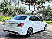 Xe Mercedes C300 năm 2016, màu trắng