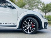 Xe Volkswagen Beetle đời 2018, màu trắng, xe nhập còn mới