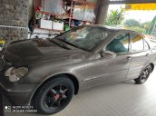 Bán Mercedes C200 2002, màu xám, nhập khẩu còn mới