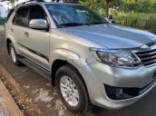 Cần bán Toyota Fortuner đời 2013, màu bạc ít sử dụng, 580 triệu