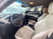Cần bán gấp Hyundai Santa Fe đời 2018, màu trắng, giá tốt