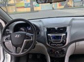 Cần bán lại xe Hyundai Accent sản xuất 2015, màu trắng