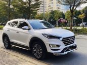 Bán ô tô Hyundai Tucson năm sản xuất 2019, màu trắng còn mới, 926 triệu