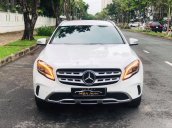 Bán ô tô Mercedes GLA 200 sản xuất năm 2019, màu trắng