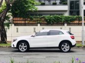 Bán ô tô Mercedes GLA 200 sản xuất năm 2019, màu trắng