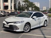 Bán xe Toyota Camry đời 2019, màu trắng, nhập khẩu