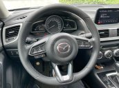 Cần bán xe Mazda 3 sản xuất 2018, màu đen, xe gia đình, giá chỉ 599 triệu đồng