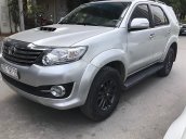 Bán Toyota Fortuner sản xuất 2016, màu bạc còn mới