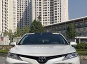 Bán xe Toyota Camry đời 2019, màu trắng, nhập khẩu