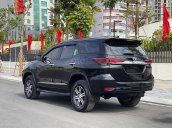 Cần bán gấp Toyota Fortuner sản xuất năm 2017, màu đen, nhập khẩu nguyên chiếc