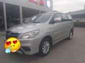 Cần bán xe Toyota Innova đời 2015, màu bạc chính chủ, giá tốt