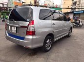 Cần bán Toyota Innova sản xuất năm 2016, màu bạc 