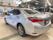 Bán xe Toyota Corolla Altis sản xuất năm 2015 chính chủ, giá tốt