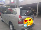 Cần bán xe Toyota Innova đời 2015, màu bạc chính chủ, giá tốt