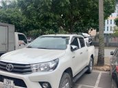 Cần bán lại xe Toyota Hilux năm sản xuất 2017, màu trắng, nhập khẩu