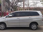 Cần bán Toyota Innova sản xuất 2015, màu bạc