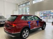 Xe Volkwsagen Luxury đỏ 2021 nhập khẩu 100%, Quà tặng hãng, giao xe ngay tại nhà miễn phí + đủ màu