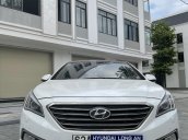 Cần bán Hyundai Sonata 2015 - đi 62.000 km, xe đẹp máy zin, giá 629tr - hỗ trợ trả góp 70% giá trị xe