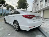 Cần bán Hyundai Sonata 2015 - đi 62.000 km, xe đẹp máy zin, giá 629tr - hỗ trợ trả góp 70% giá trị xe