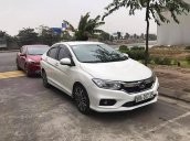 Cần bán gấp Honda City sản xuất năm 2018, màu trắng còn mới