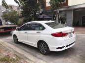 Cần bán gấp Honda City sản xuất năm 2018, màu trắng còn mới