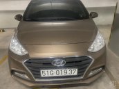 Bán nhanh chiếc Hyundai i10 sx 2017 màu vàng cát, đi 10.500km