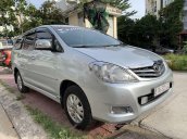 Cần bán lại xe Toyota Innova sản xuất năm 2009 còn mới, giá chỉ 305 triệu