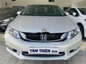 Cần bán gấp Honda Civic 2.0AT sản xuất 2015