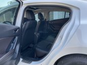 Cần bán xe Mazda 3 sản xuất 2018, màu trắng nhập khẩu nguyên chiếc giá tốt 618 triệu đồng
