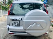 Bán Ford Everest đăng ký lần đầu 2013, màu bạc xe gia đình giá 515 triệu đồng