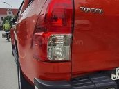 Cần bán Toyota Hilux sản xuất năm 2016, màu đỏ, nhập khẩu nguyên chiếc giá cạnh tranh
