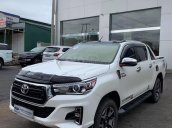 Bán ô tô Toyota Hilux đời 2019, màu trắng, 855 triệu