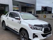 Bán ô tô Toyota Hilux đời 2019, màu trắng, 855 triệu