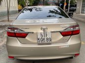 Cần bán lại xe Toyota Camry sản xuất năm 2016 còn mới, 779tr