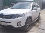 Cần bán gấp Kia Sorento đời 2018, màu trắng còn mới