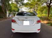 Cần bán Hyundai Accent sản xuất năm 2015, màu trắng còn mới