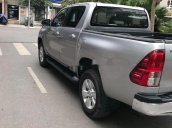 Cần bán lại xe Toyota Hilux năm sản xuất 2015, màu bạc, nhập khẩu