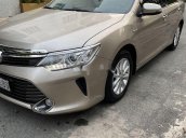 Cần bán lại xe Toyota Camry sản xuất năm 2016 còn mới, 779tr