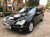 Cần bán xe Mercedes C180 đời 2004, màu đen 