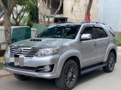 Cần bán Toyota Fortuner sản xuất năm 2016 còn mới, giá tốt