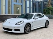 Cần bán gấp Porsche Panamera năm sản xuất 2015